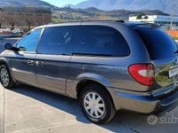 Usata Chrysler Grand Voyager Limited 150 CV (110 kW) 2005 Grigio Monovolume