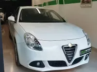 Usata Alfa Romeo Giulietta 105 CV (77 kW) 2012 Bianco Utilitaria