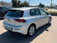 Usata VW Golf VIII Life 150 CV (110 kW) 2022 Grigio Berlina
