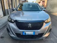 Usata Peugeot 2008 131 CV (96 kW) 2020 Grigio SUV