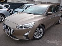 Usado Ford Focus Titanium 125 HP (91 kW) 2019 Castanho Sedan