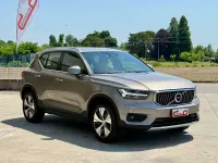 Usata Volvo XC40 Plus 129 CV (94 kW) 2022 Argento SUV