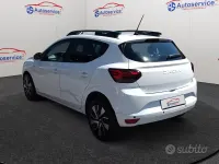 Usata Dacia Sandero Journey 101 CV (74 kW) 2024 Bianco Berlina