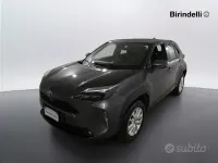 Usata Toyota Yaris Cross Active 92 CV (67 kW) 2022 Grigio SUV