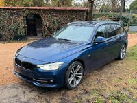 Usata BMW 320 Sport Line 190 CV (139 kW) 2015 Blu Station wagon