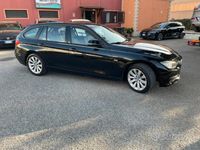 usata BMW 318 318 d xDrive Touring Luxury 4X4-2014