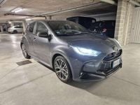 Usata Toyota Yaris Hybrid Lounge 131 CV (96 kW) 2024 Grigio Berlina