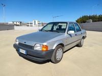 Usata Ford Orion 73 CV (53 kW) 1988 Argento Berlina