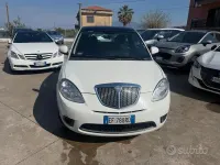 Usata Lancia Ypsilon 75 CV (55 kW) 2011 Grigio Utilitaria