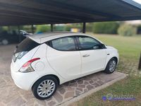 Usata Lancia Ypsilon 80 CV (58 kW) 2013 Bianco Utilitaria