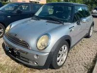 Usata Mini Cooper 61 CV (44 kW) 2004 Grigio Utilitaria