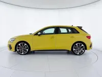 Usata Audi S3 Comfort 310 CV (228 kW) 2022 R1 giallo pitone metallizzato Berlina