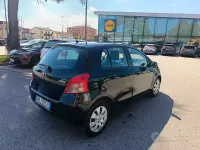 Usata Toyota Yaris 67 CV (49 kW) 2007 Nero Utilitaria