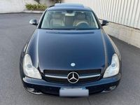 Usata Mercedes CLS320 Avantgarde 224 CV (164 kW) 2005 Blu Berlina