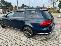 Usata VW Passat Comfortline 140 CV (102 kW) 2013 Blu Station wagon