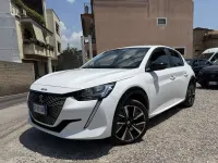 Usata Peugeot e-208 56 kW (77 CV) 2023 Bianco Utilitaria
