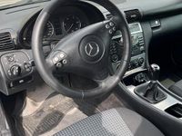 Usata Mercedes C200 Avantgarde 122 CV (89 kW) 2005 Grigio Coupé