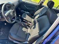 Usata VW Golf IV 101 CV (74 kW) 2002 Berlina