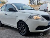 Usata Lancia Ypsilon Platinum 69 CV (50 kW) 2018 Beige Utilitaria