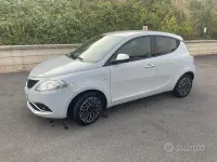 Usata Lancia Ypsilon 95 CV (69 kW) 2016 Utilitaria