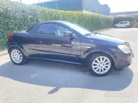 Usata Opel Tigra 90 CV (66 kW) 2005 Bluazzurro Cabrio