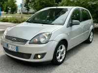 Brugt Ford Fiesta 75 HK (55 kW) 2007 Grå Hatchback