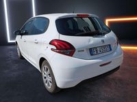 Usata Peugeot 208 Active 75 CV (55 kW) 2015 Bianco Utilitaria
