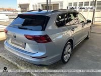 Usata VW Golf VIII Life 116 CV (85 kW) 2025 Dolomite silver metallizzato Station wagon