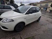Usata Lancia Ypsilon Silver 69 CV (50 kW) 2018 Utilitaria