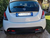 Usata Lancia Ypsilon 2015 Bianco Utilitaria