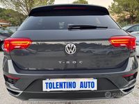 Usata VW T-Roc Business 116 CV (85 kW) 2020 Grigio SUV