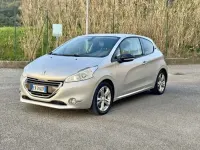 Usata Peugeot 208 Allure 120 CV (88 kW) 2013 Argento Utilitaria