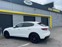 Usata Maserati Levante 350 CV (257 kW) 2021 Bianco SUV
