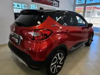 Usata Renault Captur Intens 90 CV (66 kW) 2016 Rosso SUV