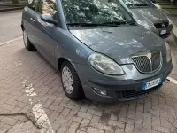 Usata Lancia Ypsilon 80 CV (58 kW) 2004 Grigio Utilitaria