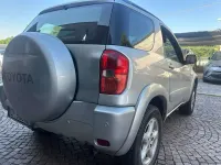 Usata Toyota RAV4 150 CV (110 kW) 2001 Argento SUV