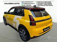 Usata Renault 5 E-Tech Iconic 110 kW (150 CV) 2024 Giallo Berlina