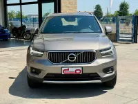Usata Volvo XC40 Plus 129 CV (94 kW) 2022 Argento SUV