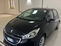 Usata Peugeot 208 Allure 82 CV (60 kW) 2013 Nero Utilitaria