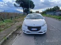 Usata Peugeot 208 Allure 115 CV (84 kW) 2012 Bianco Utilitaria