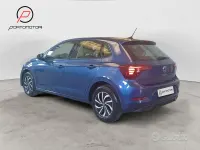 Usata VW Polo Life 95 CV (69 kW) 2024 Bluazzurro Utilitaria