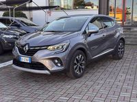 Usado Renault Captur Techno 140 CV (102 kW) 2023 Gris SUV