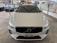 Usata Volvo XC60 Momentum 197 CV (144 kW) 2021 Bianco SUV