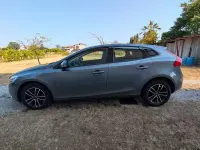 Usata Volvo V40 Momentum 120 CV (88 kW) 2017 Grigio Berlina