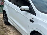 Usata Ford Kuga S 120 CV (88 kW) 2017 Bianco SUV