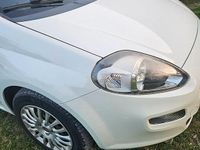 Usata Fiat Punto Street 95 CV (69 kW) 2017 Bianco Utilitaria