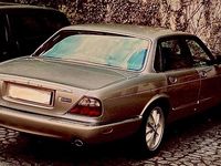 Usata Jaguar XJ8 Executive 237 CV (174 kW) 1998 Grigio Berlina