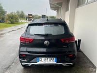 Usata MG ZS 106 CV (77 kW) 2021 Nero Berlina
