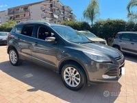 Usata Ford Kuga 150 CV (110 kW) 2016 Grigio SUV