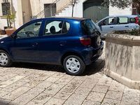 Usata Toyota Yaris 2002 Blu Berlina